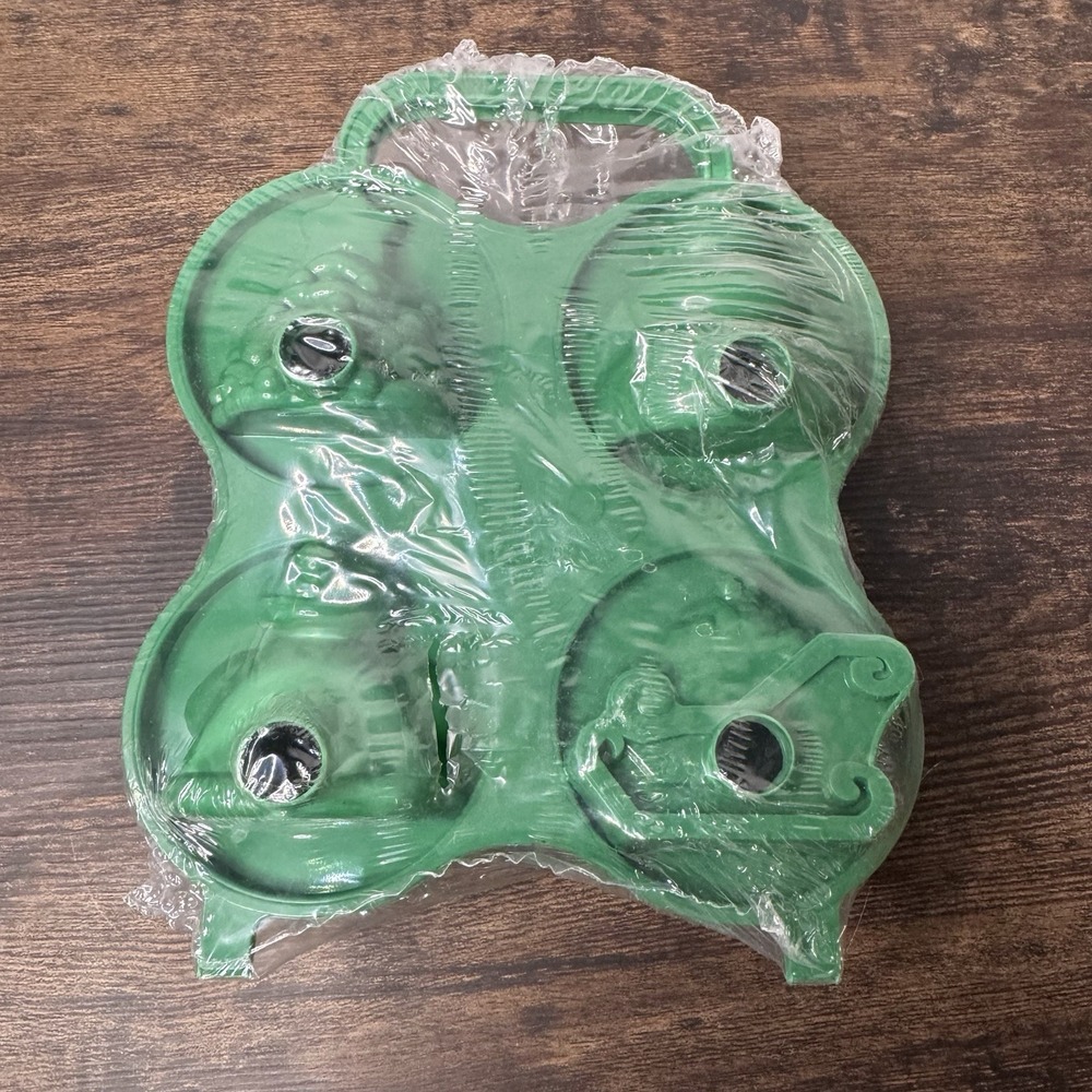 Jello Christmas Jigglers Fun Mold Snowman Sleigh Santa Tree New Canada